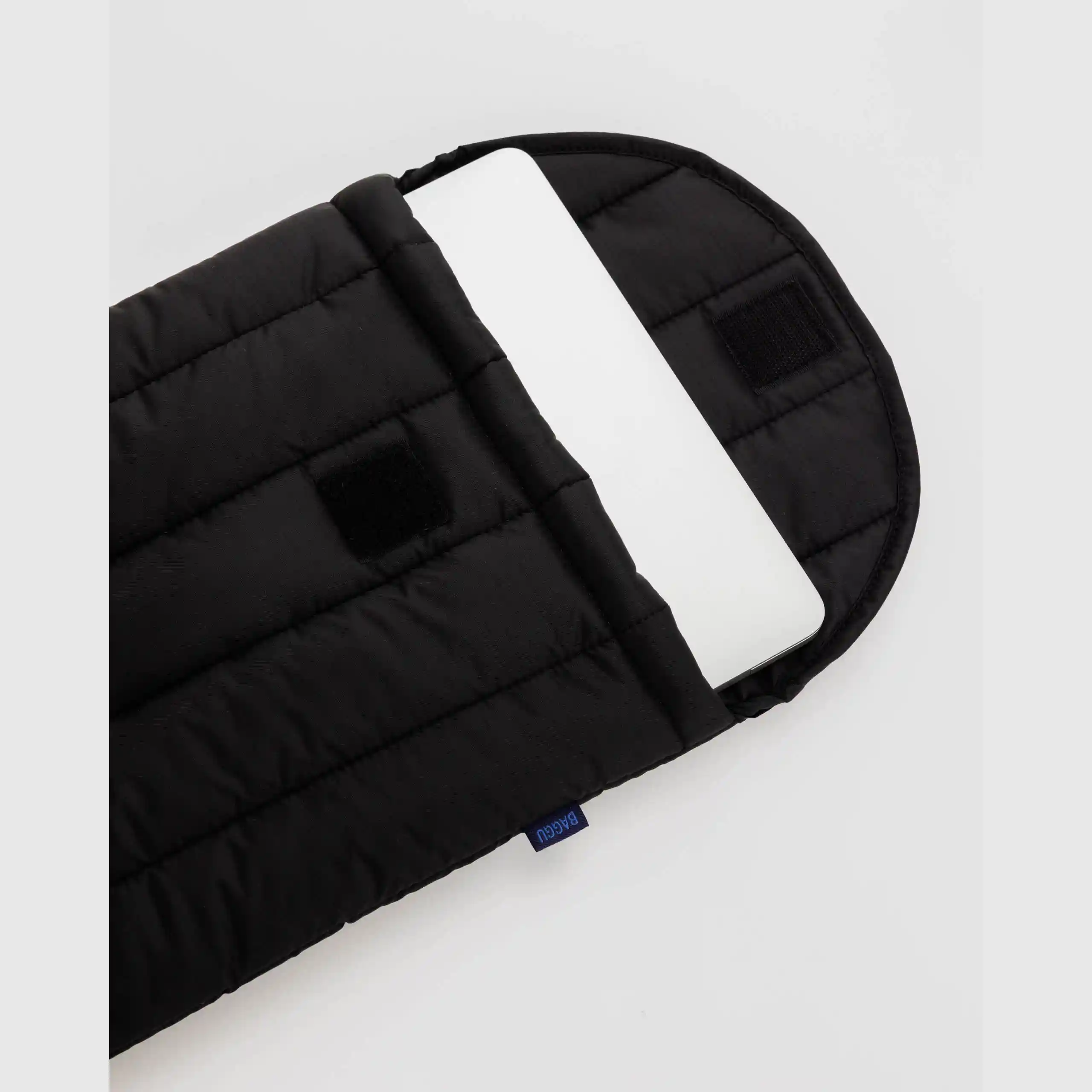 Baggu Puffy Laptop Sleeve 13"/14", black - Image 2