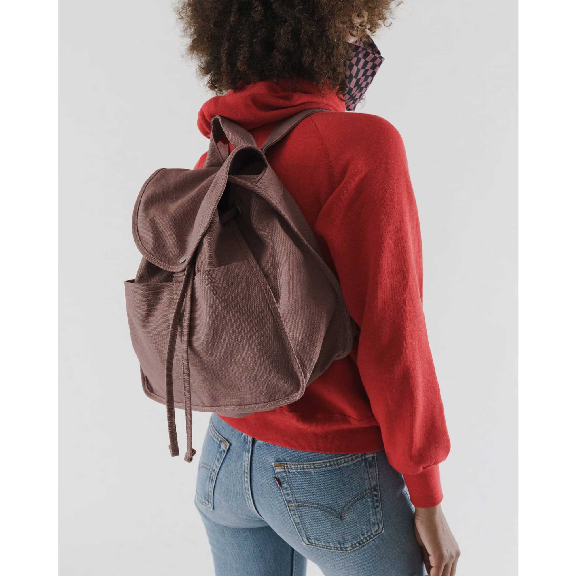 Baggu Drawstring Backpack, peppercorn - Image 2