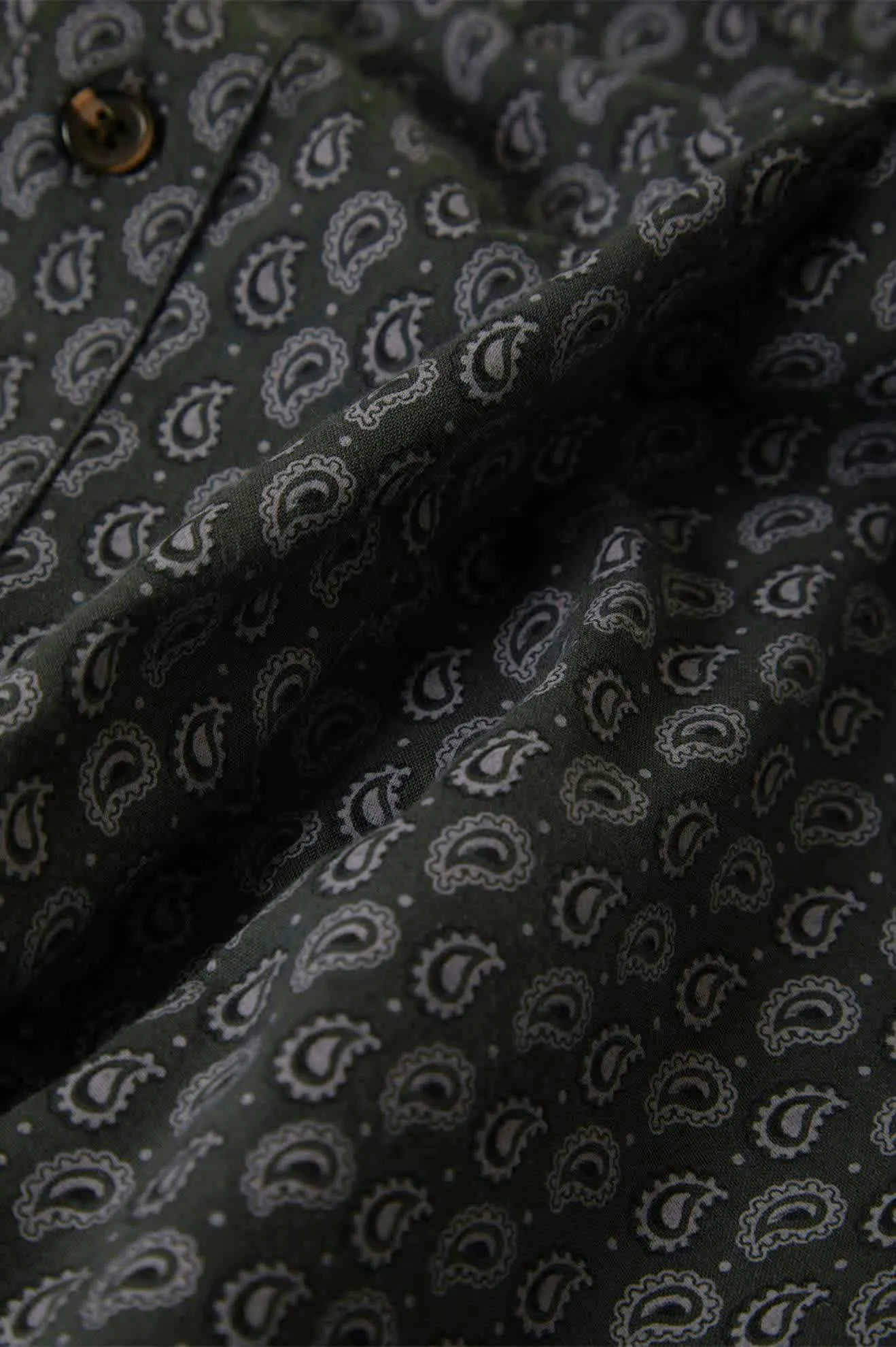 Brixton Charter Print Shortsleeve Woven, washed black/paisley - Image 3
