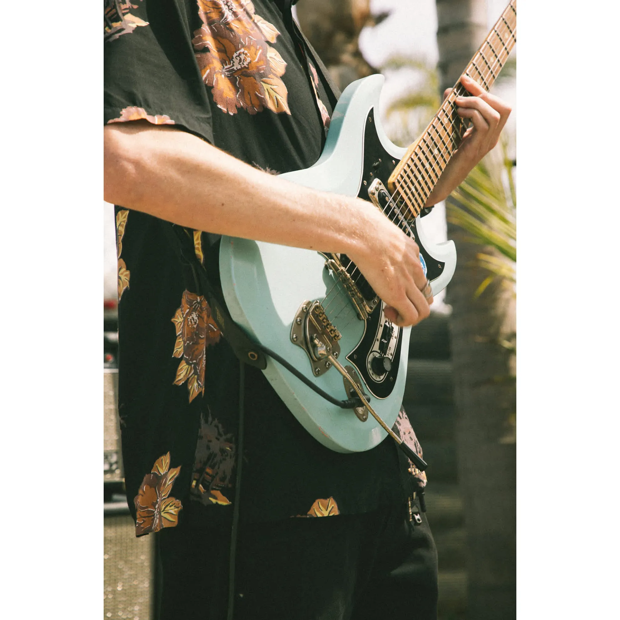 Brixton Cru Print Short Sleeve Woven, washed black/charcoal floral - Image 6