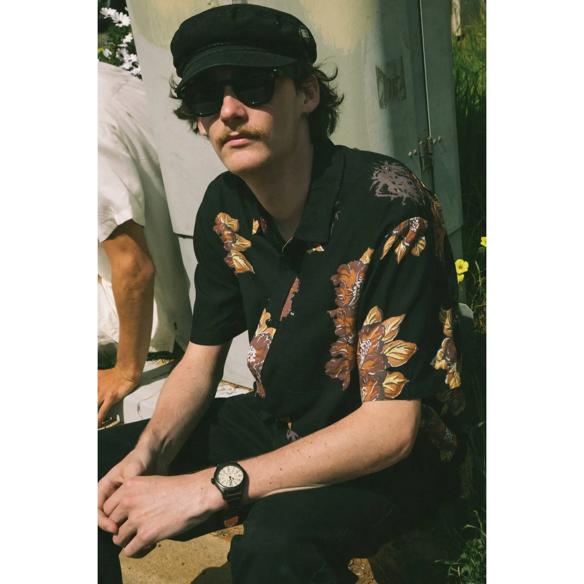 Brixton Cru Print Short Sleeve Woven, washed black/charcoal floral - Image 8