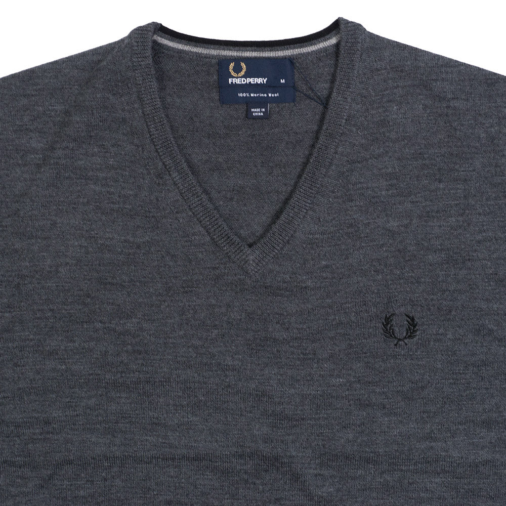 Fred Perry Classic Tipped V-Neck Sweater - Image 2