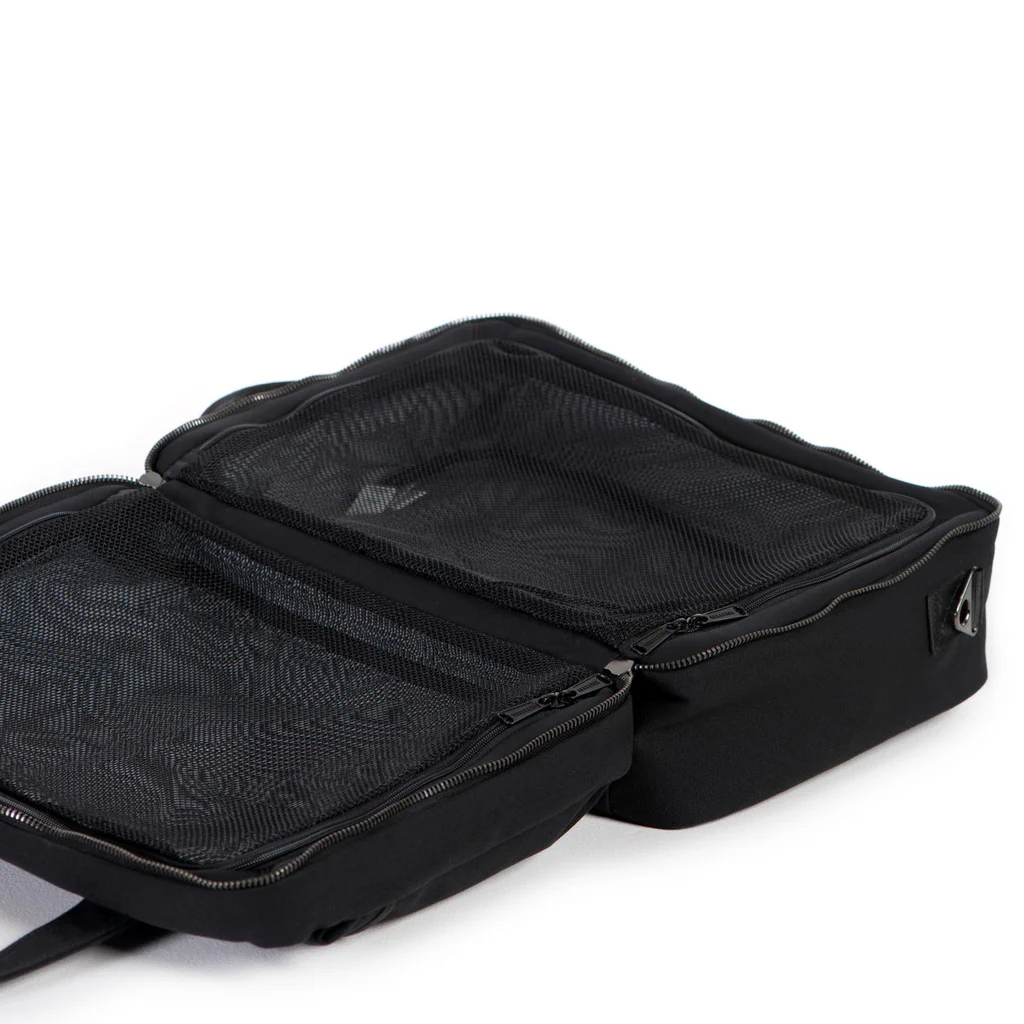 Herschel Bowen Canvas Bag - Black - Image 4