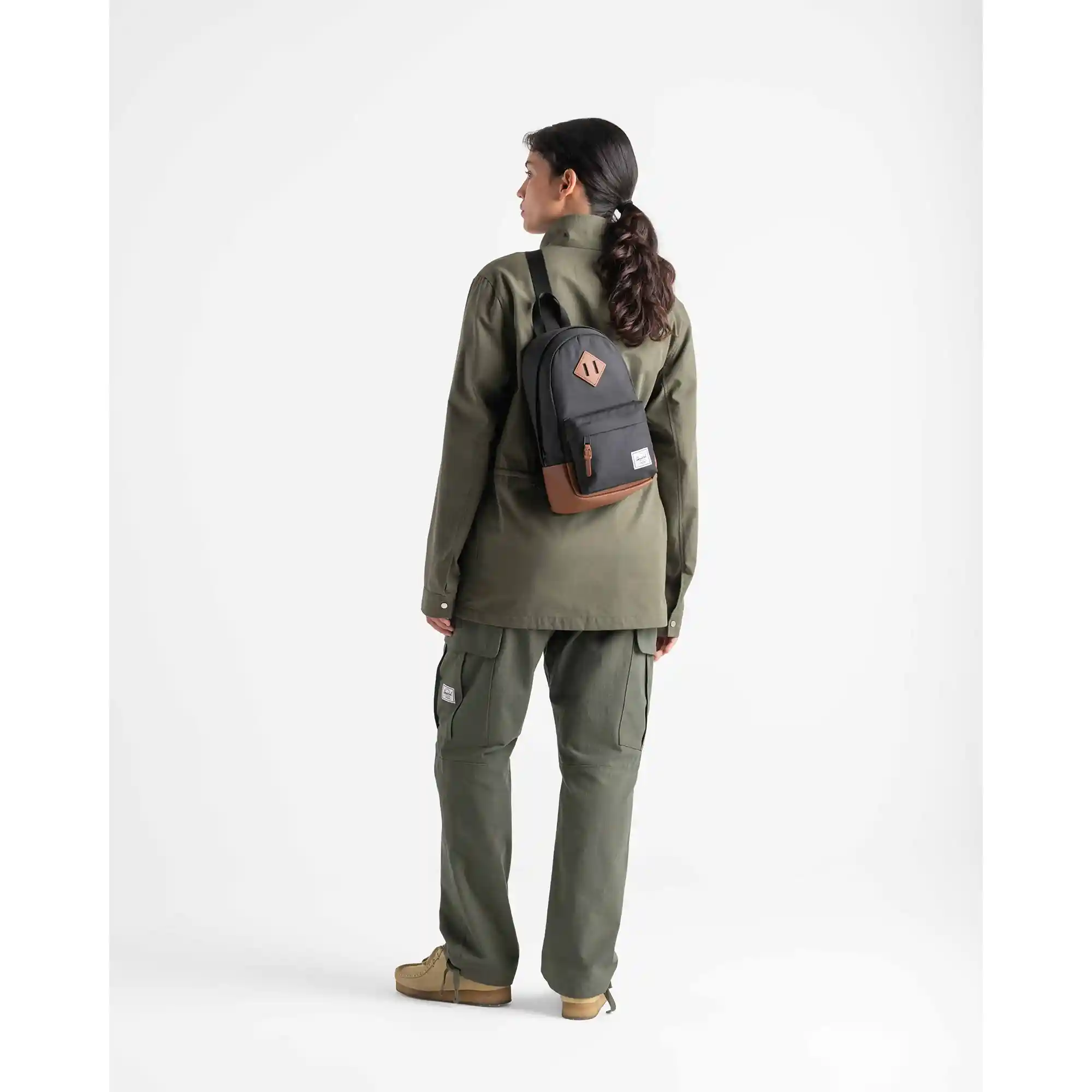 Herschel Heritage™ Shoulder Bag, black/tan - Image 3