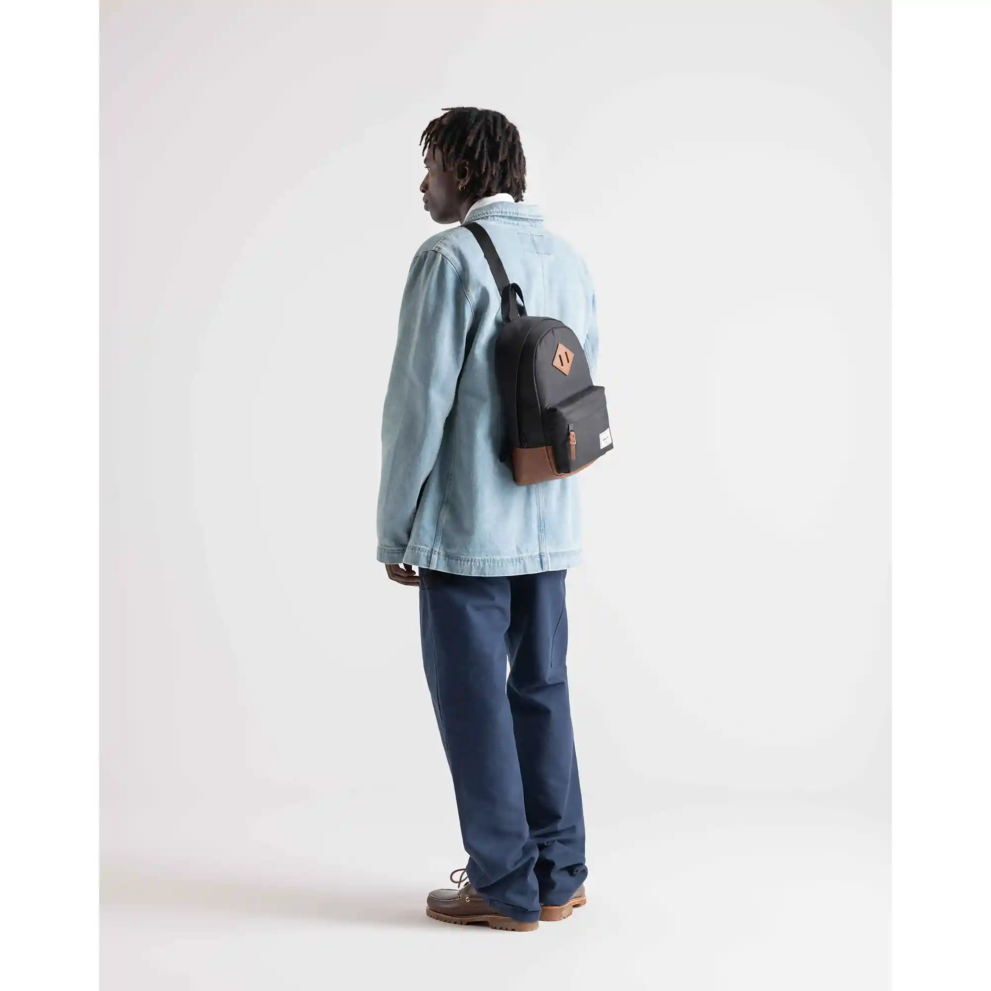 Herschel Heritage™ Shoulder Bag, black/tan - Image 4