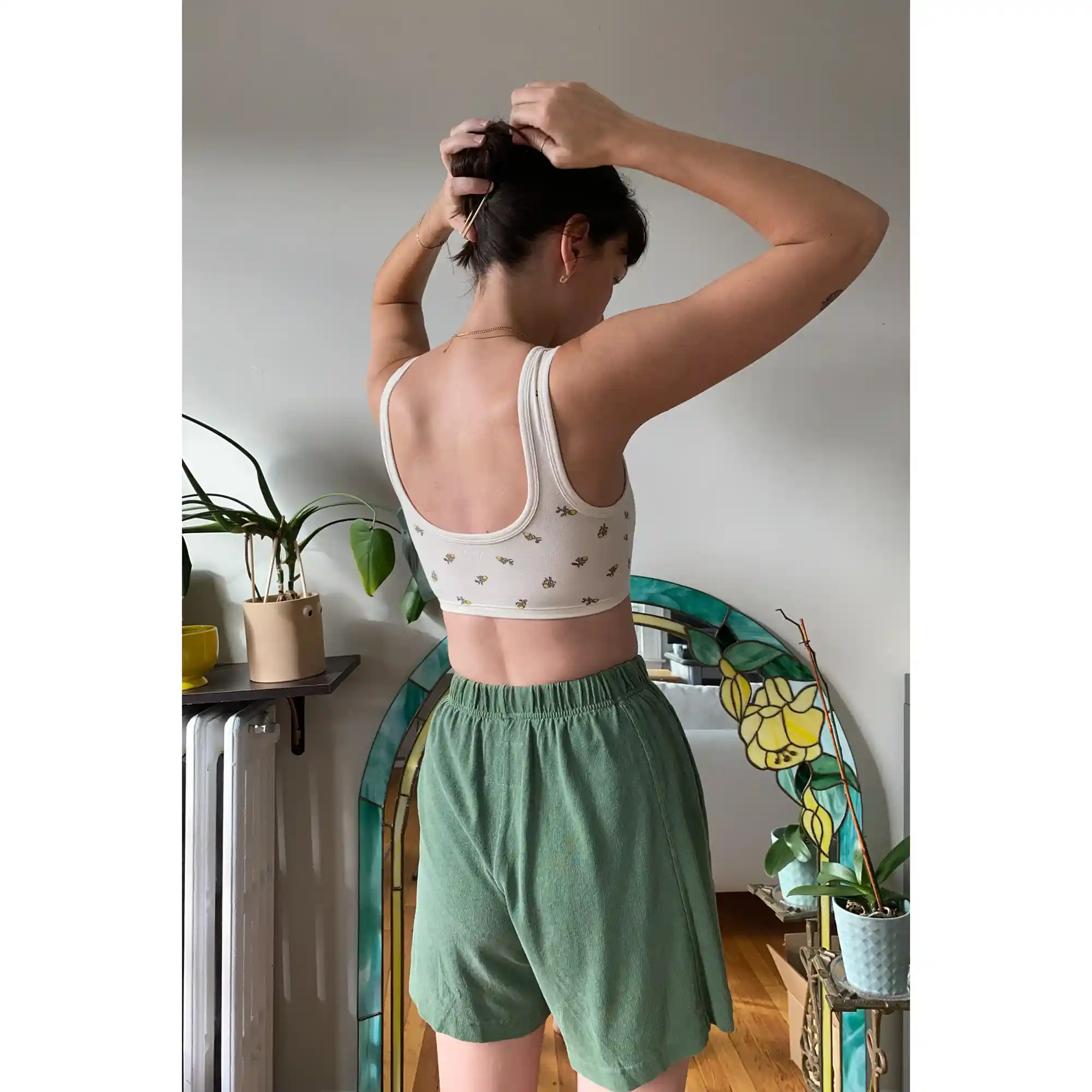 Le Bon Shoppe Womens Flared Basketball Shorts, basil - Image 5