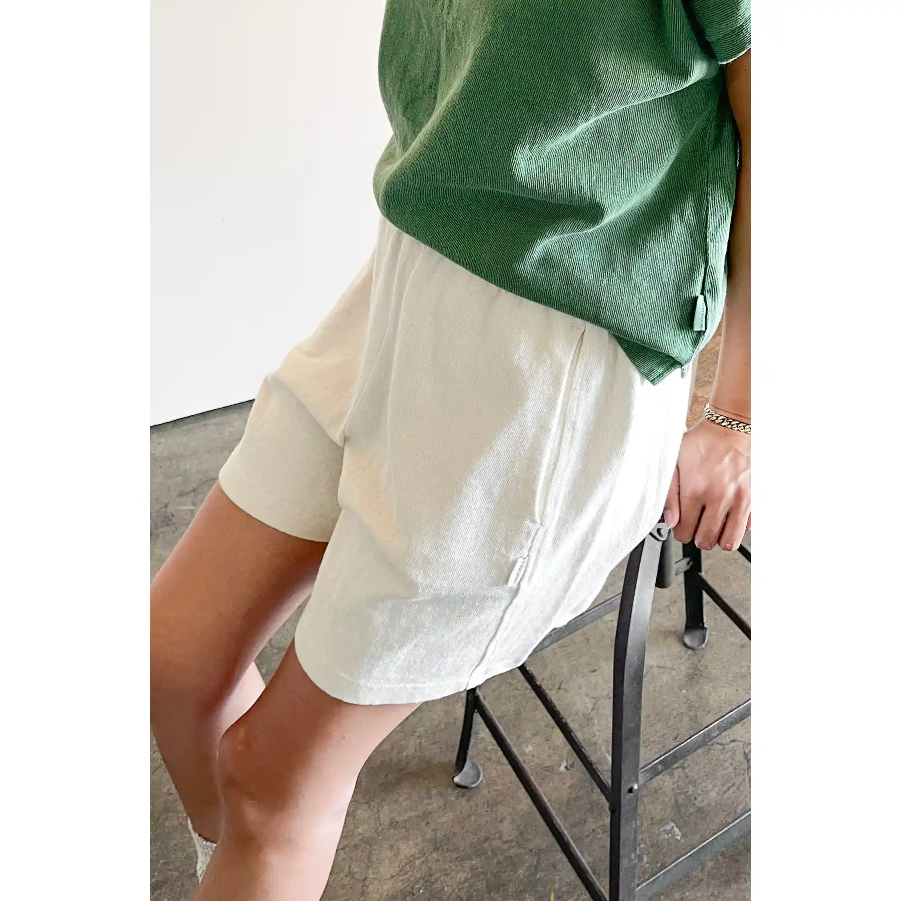 Le Bon Shoppe Womens Flared Basketball Shorts, naturel - Image 4