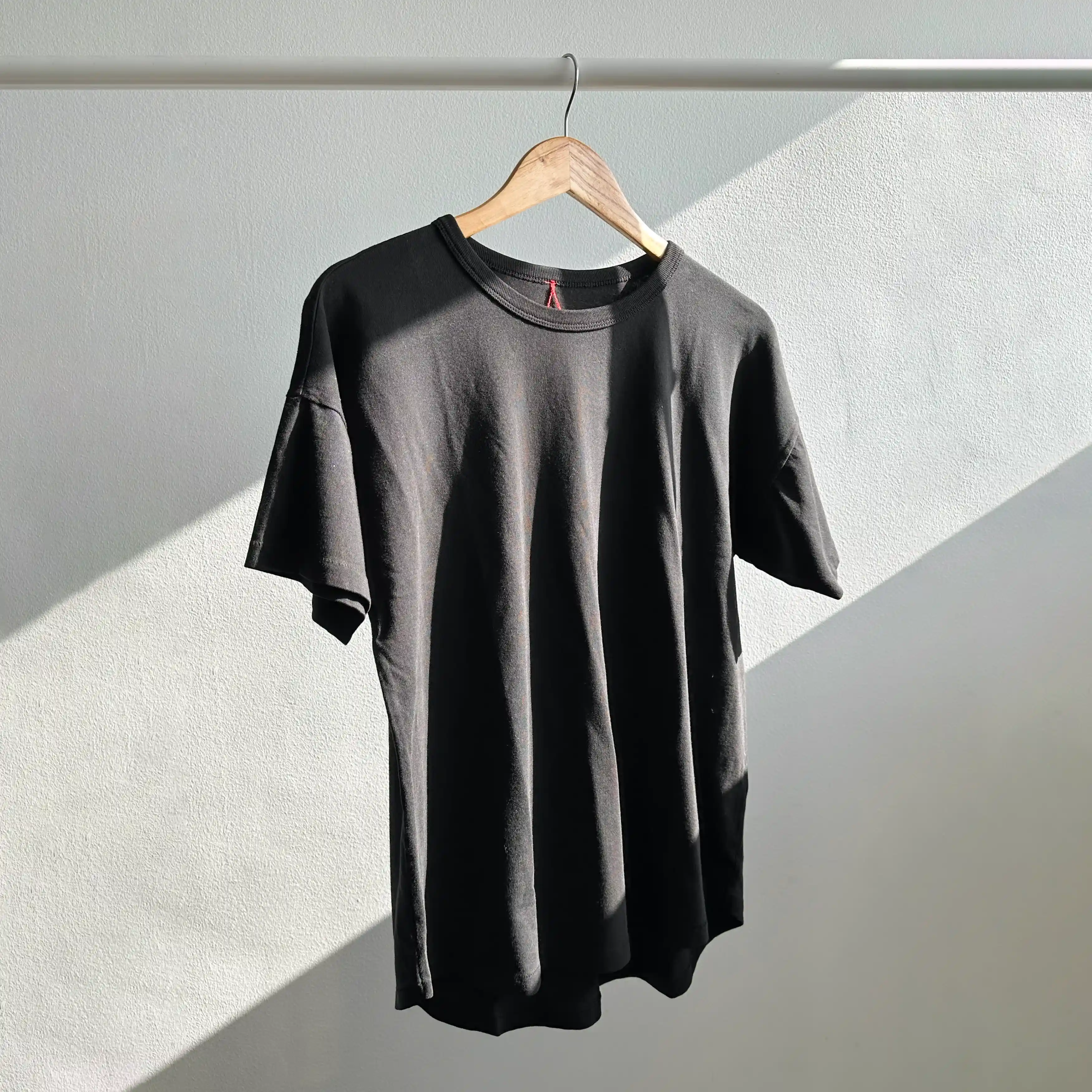 Le Bon Shoppe Womens Her Tee, true black