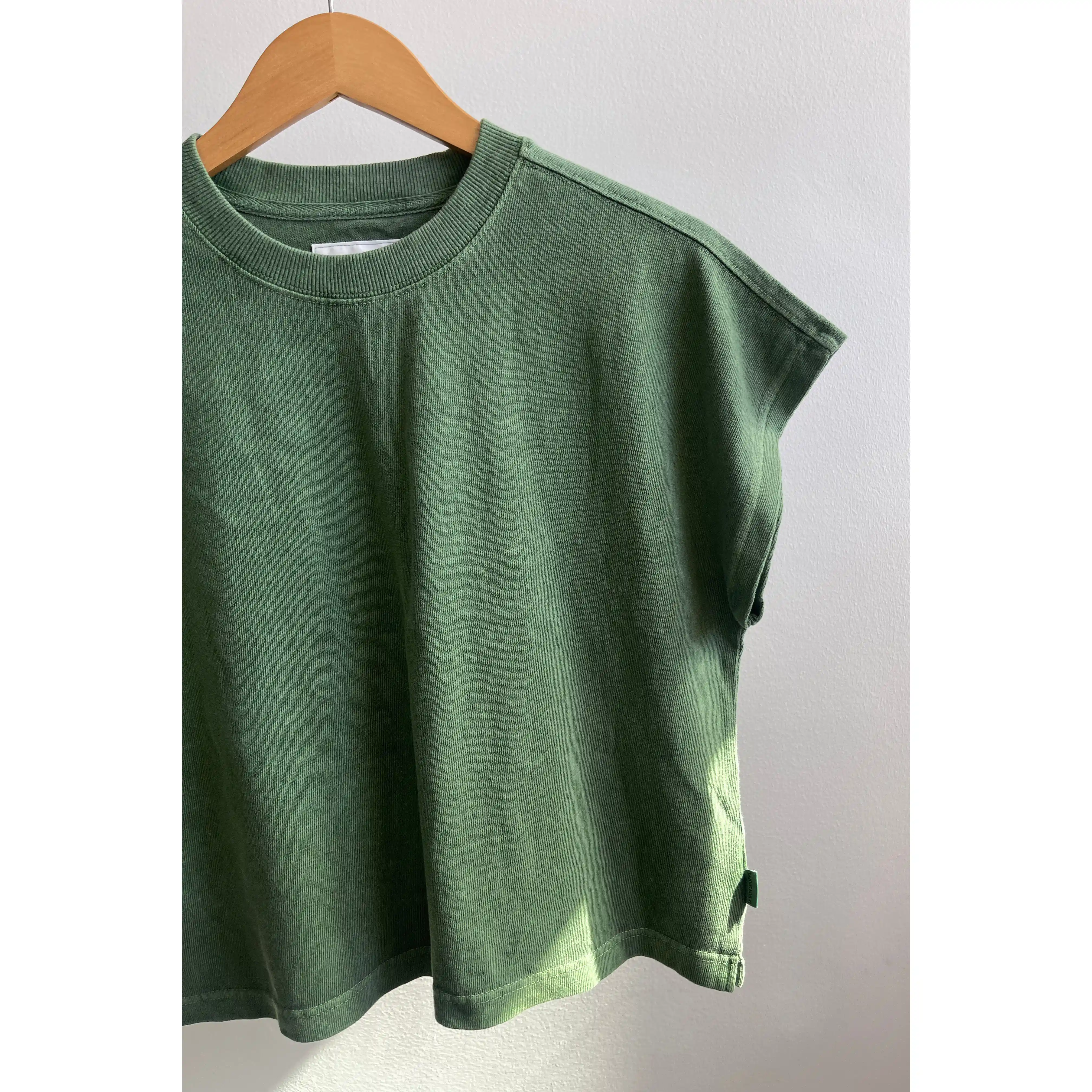 Le Bon Shoppe Jeanne Tee, basil - Image 2