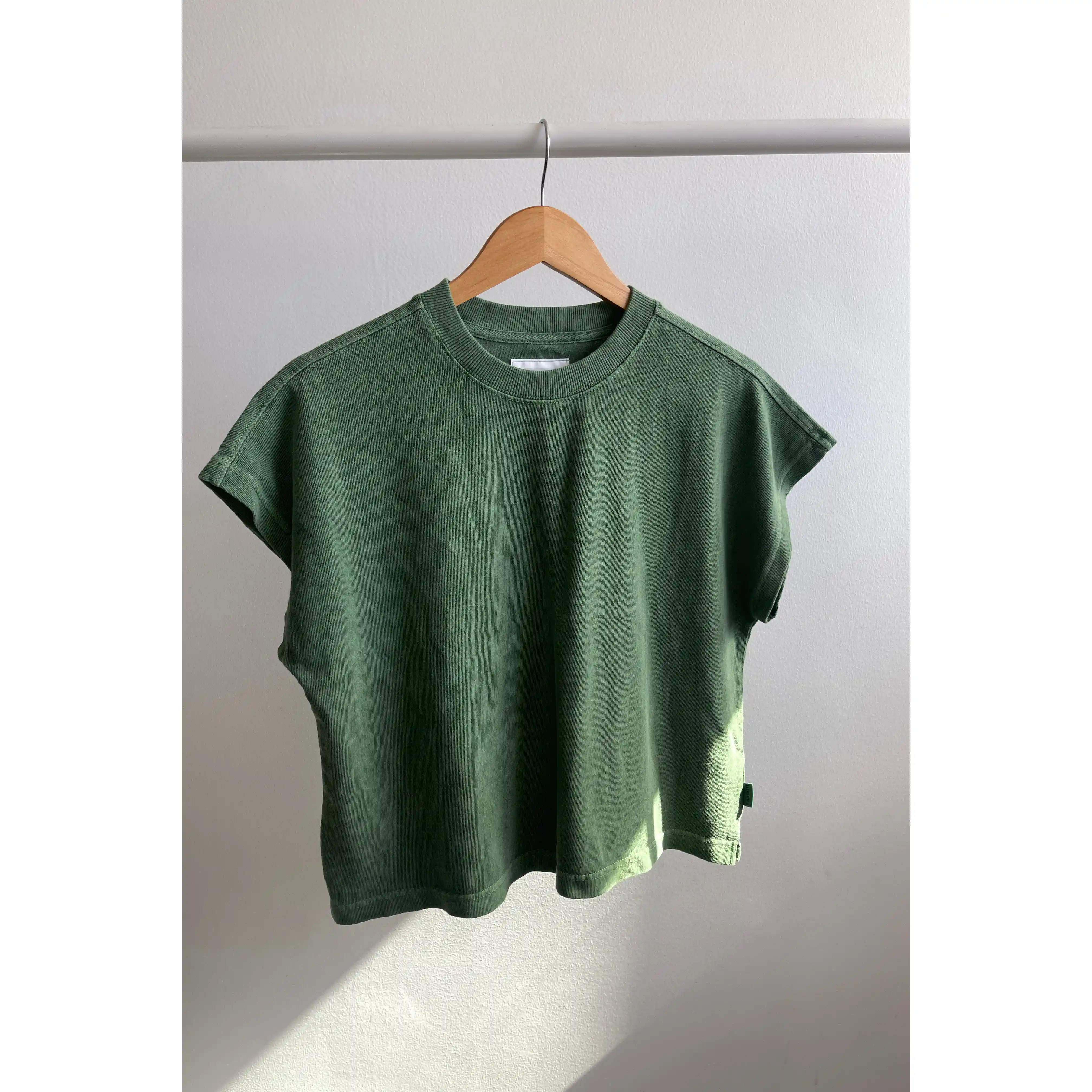 Le Bon Shoppe Jeanne Tee, basil - Image 3