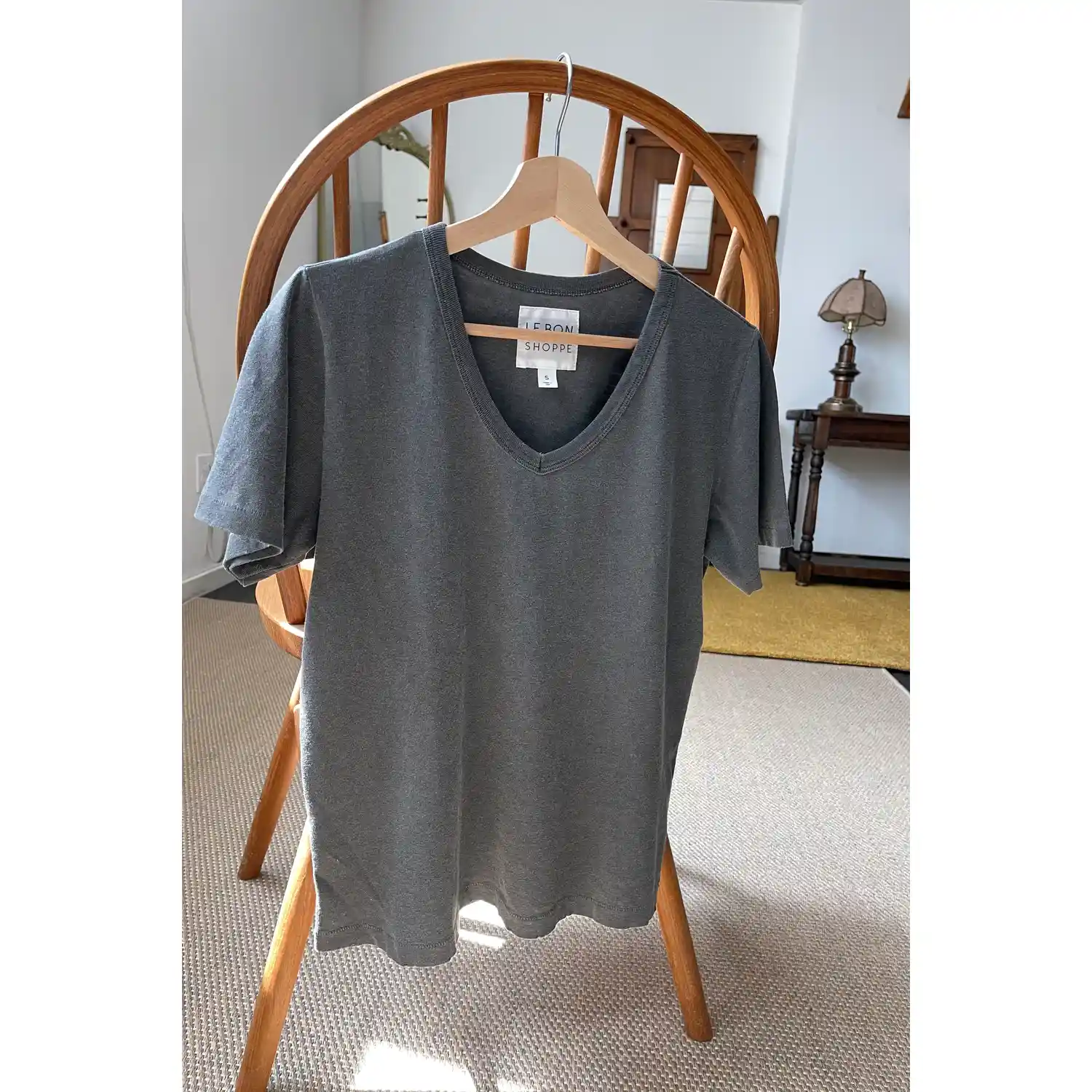 Le Bon Shoppe Womens La Vie Tee, vintage black - Image 2