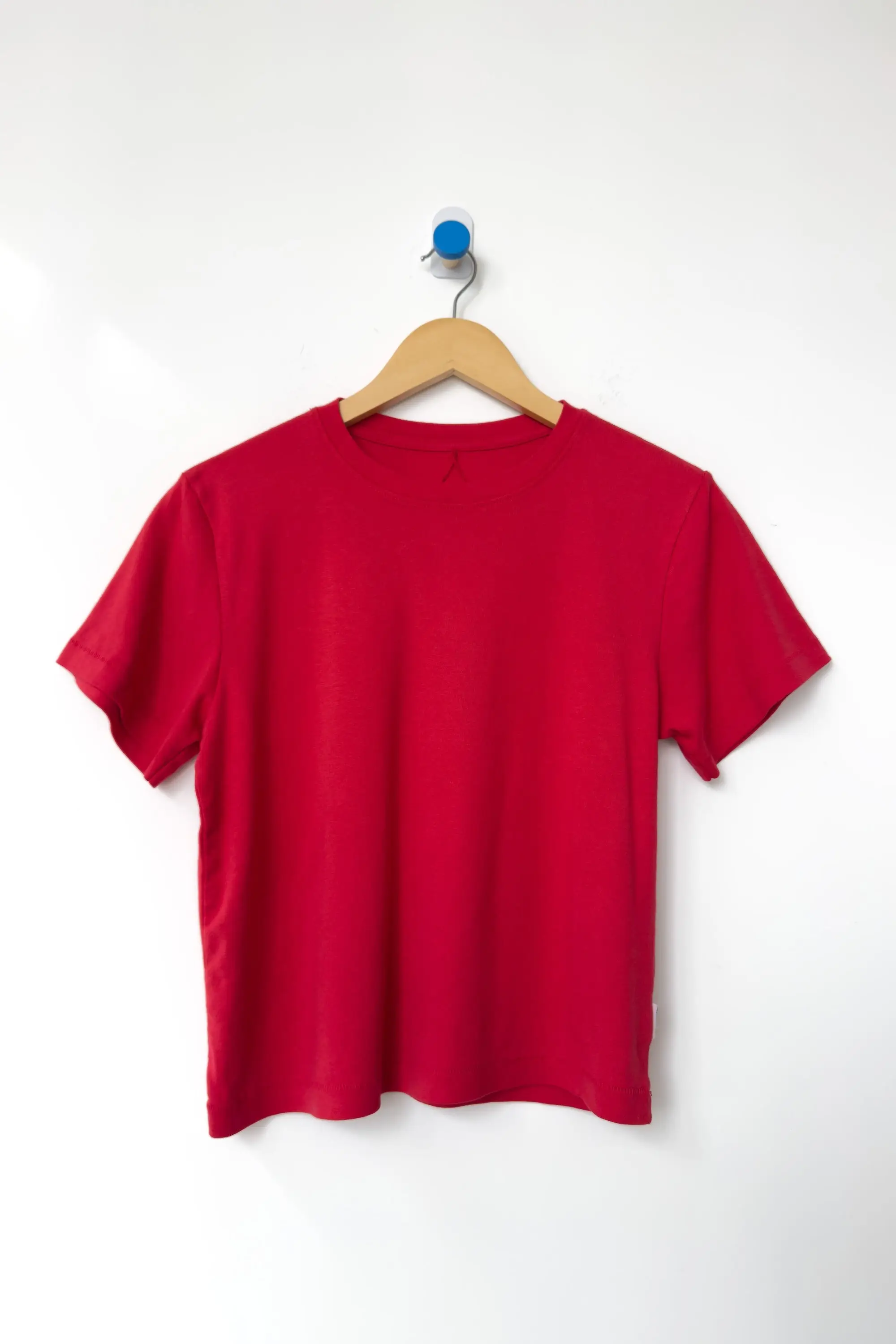 Le Bon Shoppe Noel Tee, chili - Image 2