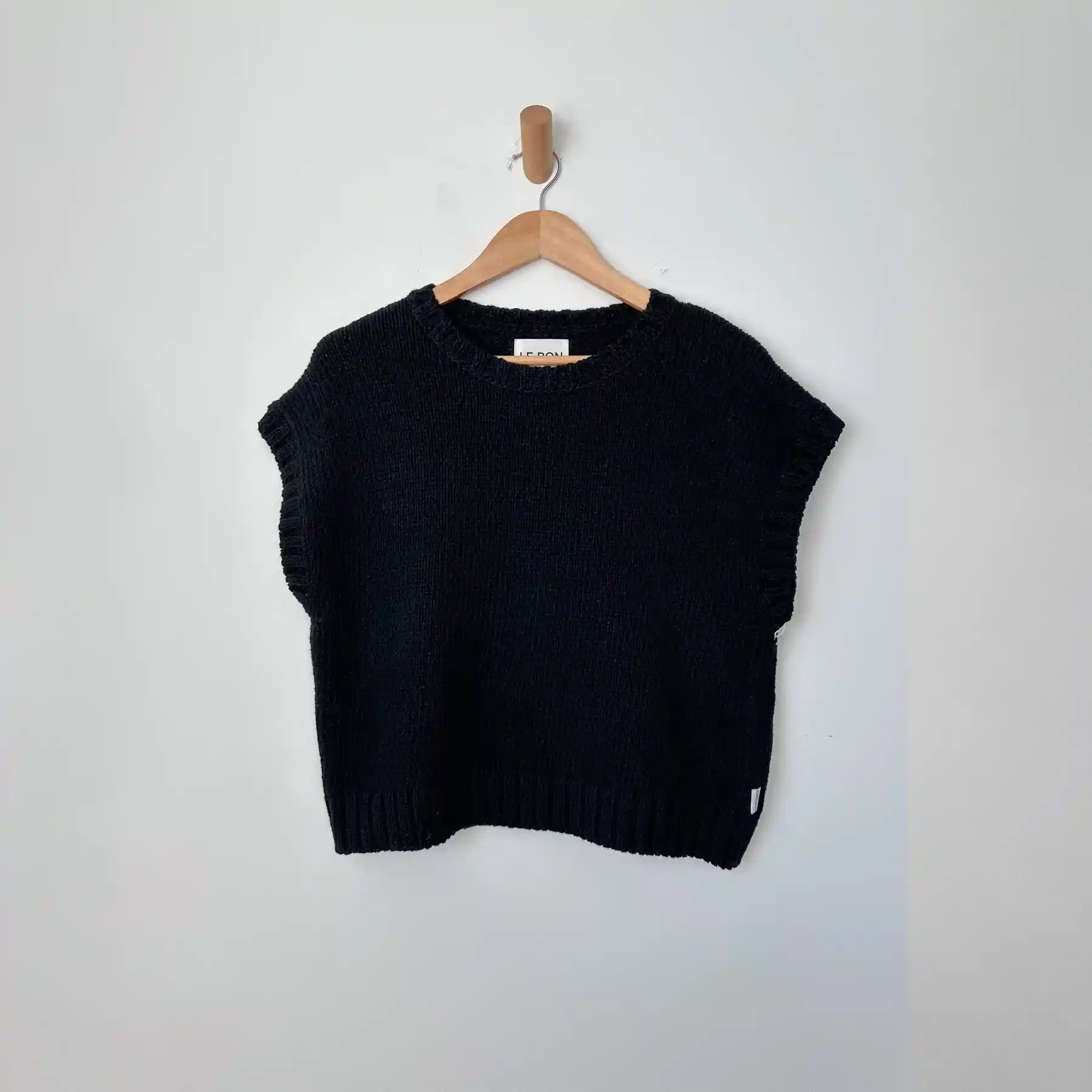 Le Bon Shoppe Womens Pierre Cotton Sweater Top, black