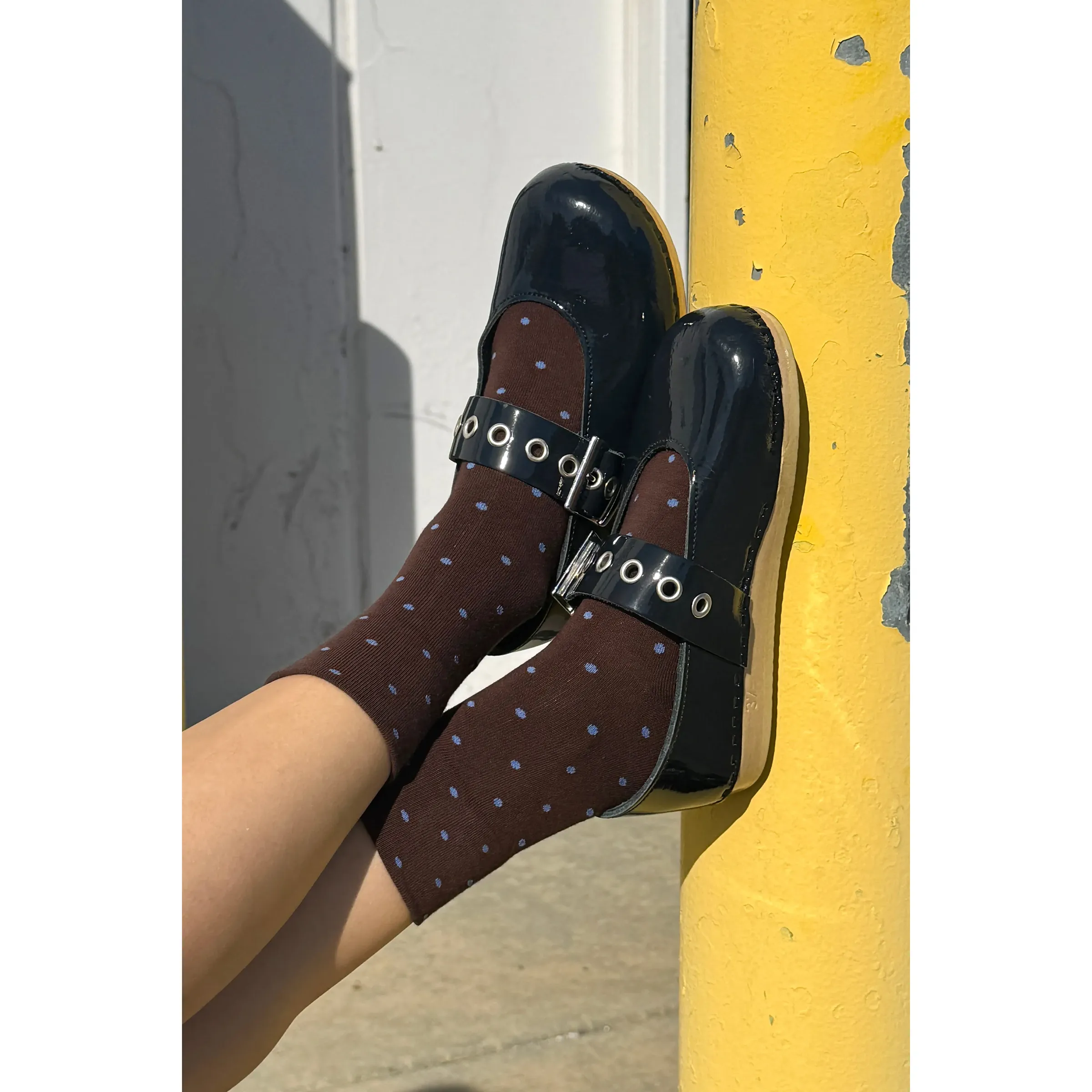 Le Bon Shoppe Polka Dot Sneaker Socks, cacao/blue - Image 5