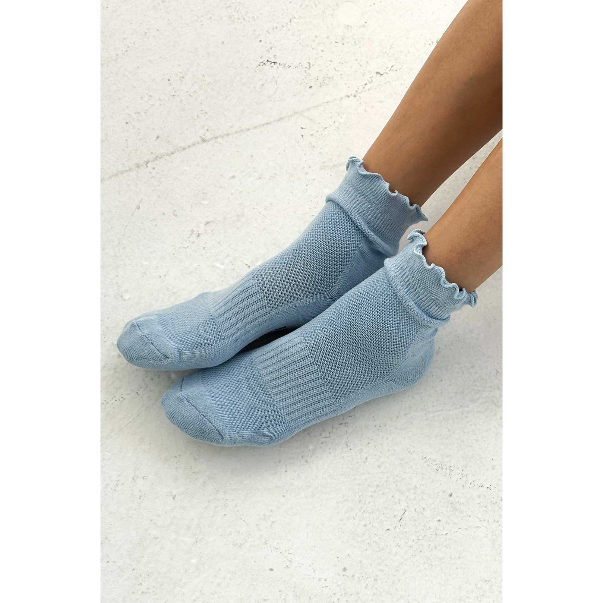 Le Bon Shoppe Ruffled Hugger Crew Socks, periwinkle / red