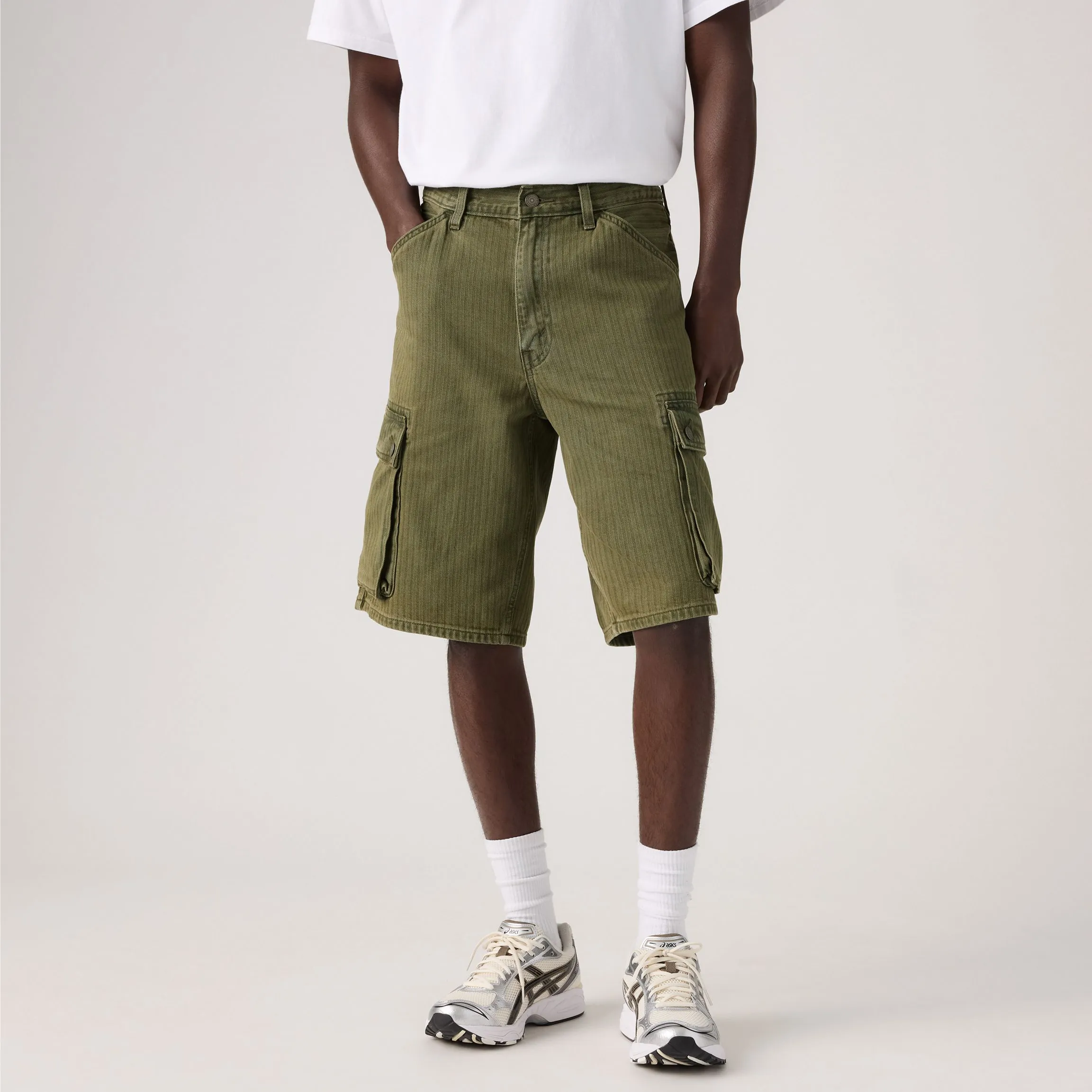 Levi's 478 Baggy Cargo Shorts, forest badge - Image 3