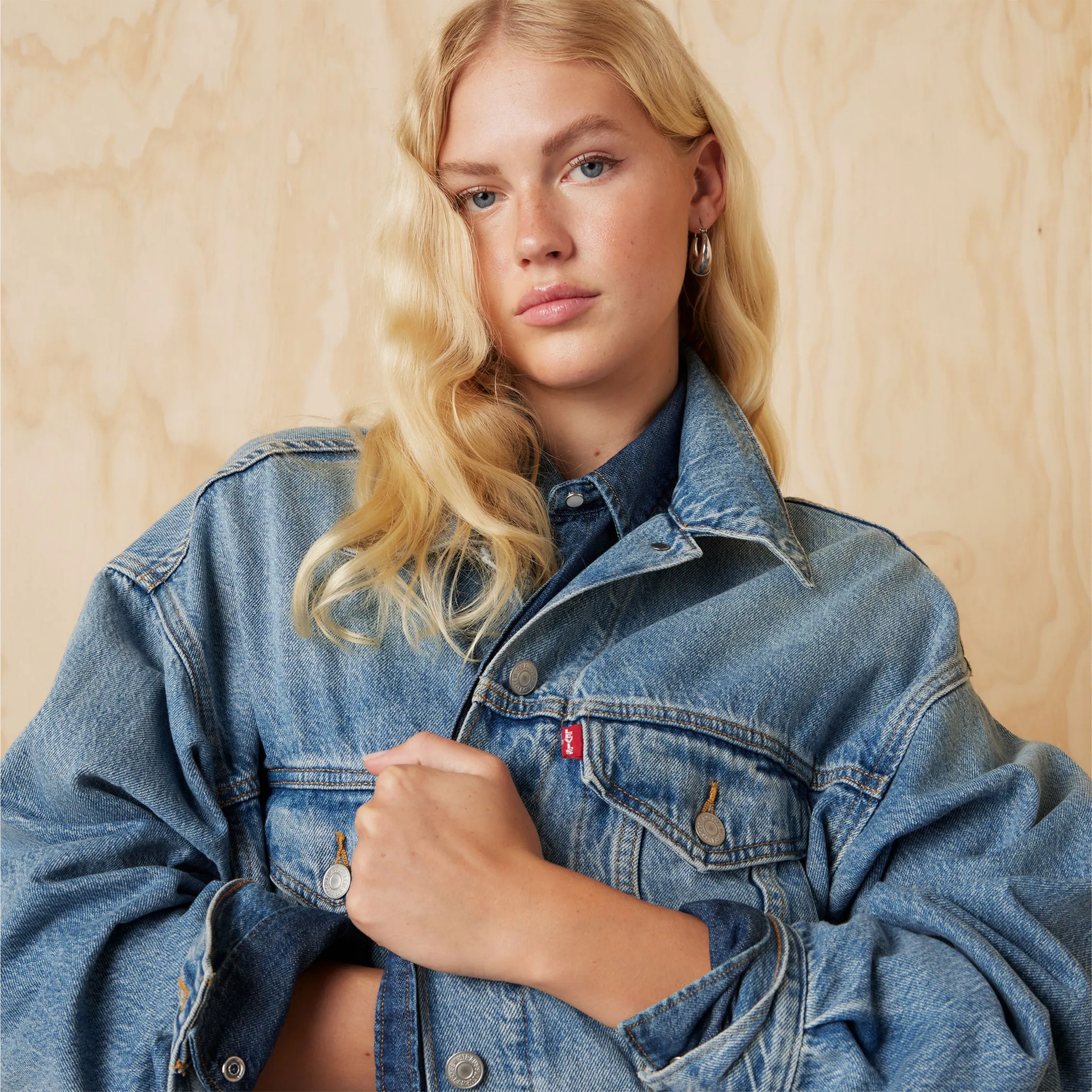 Levi's Womens 90S Trucker Jacket, soft as butter mid - Image 2