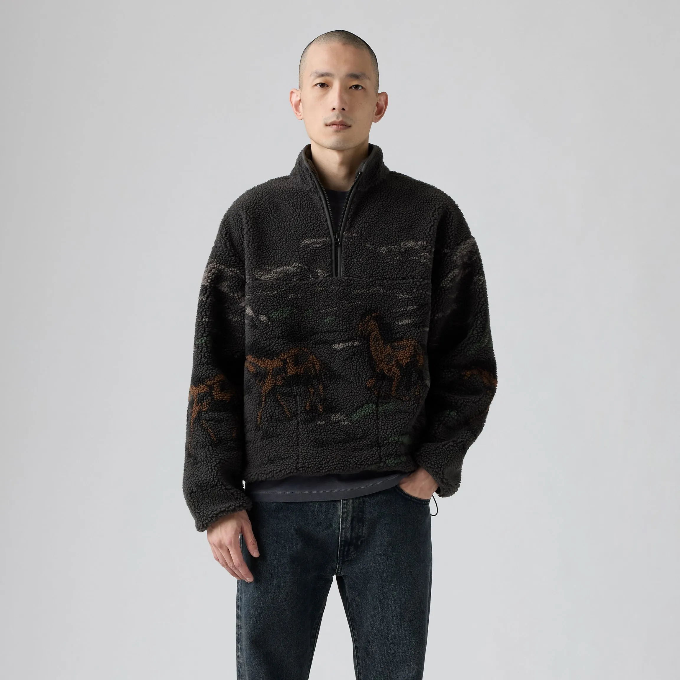 Levi's Idyllwild Sherpa Popover, running horses