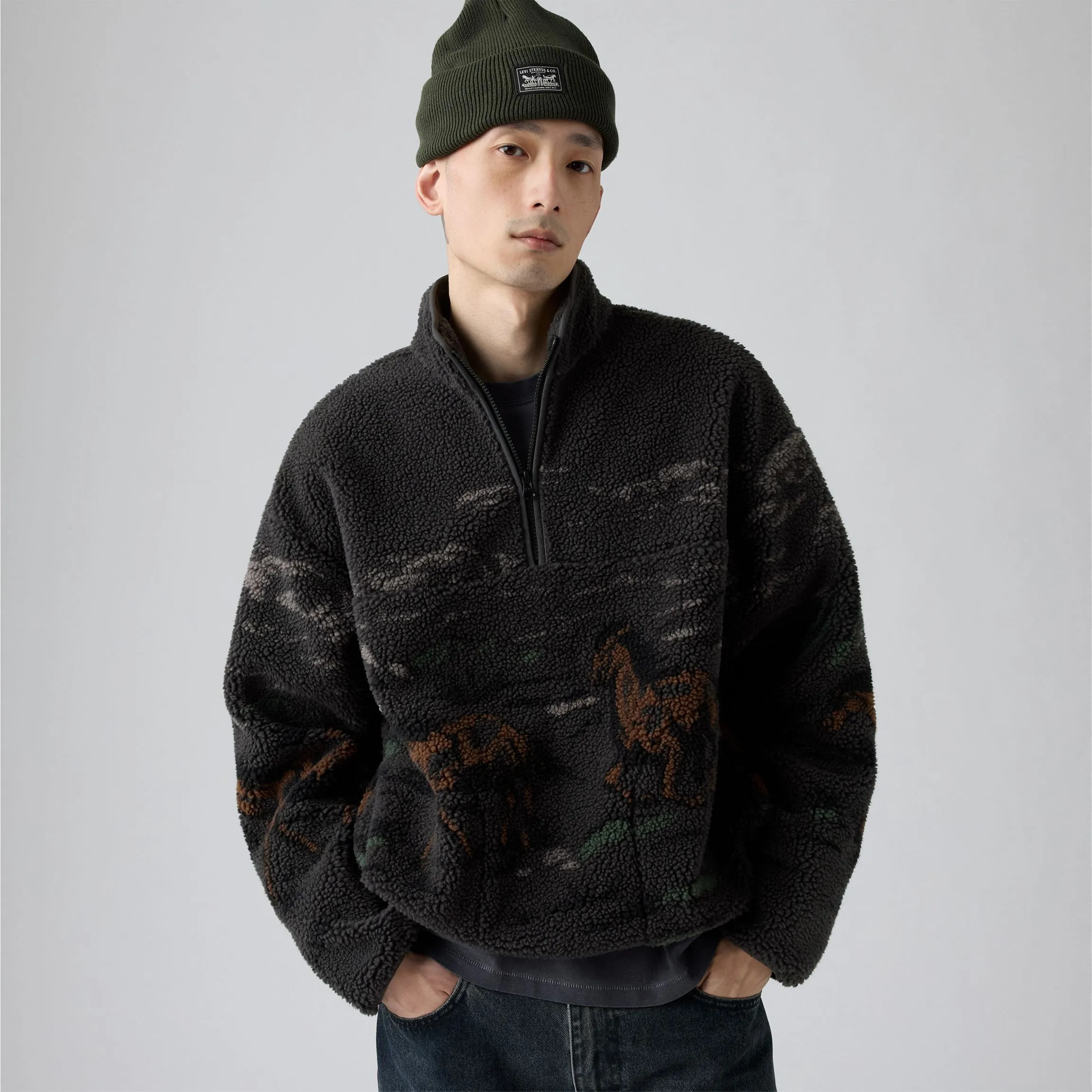 Levi's Idyllwild Sherpa Popover, running horses - Image 3