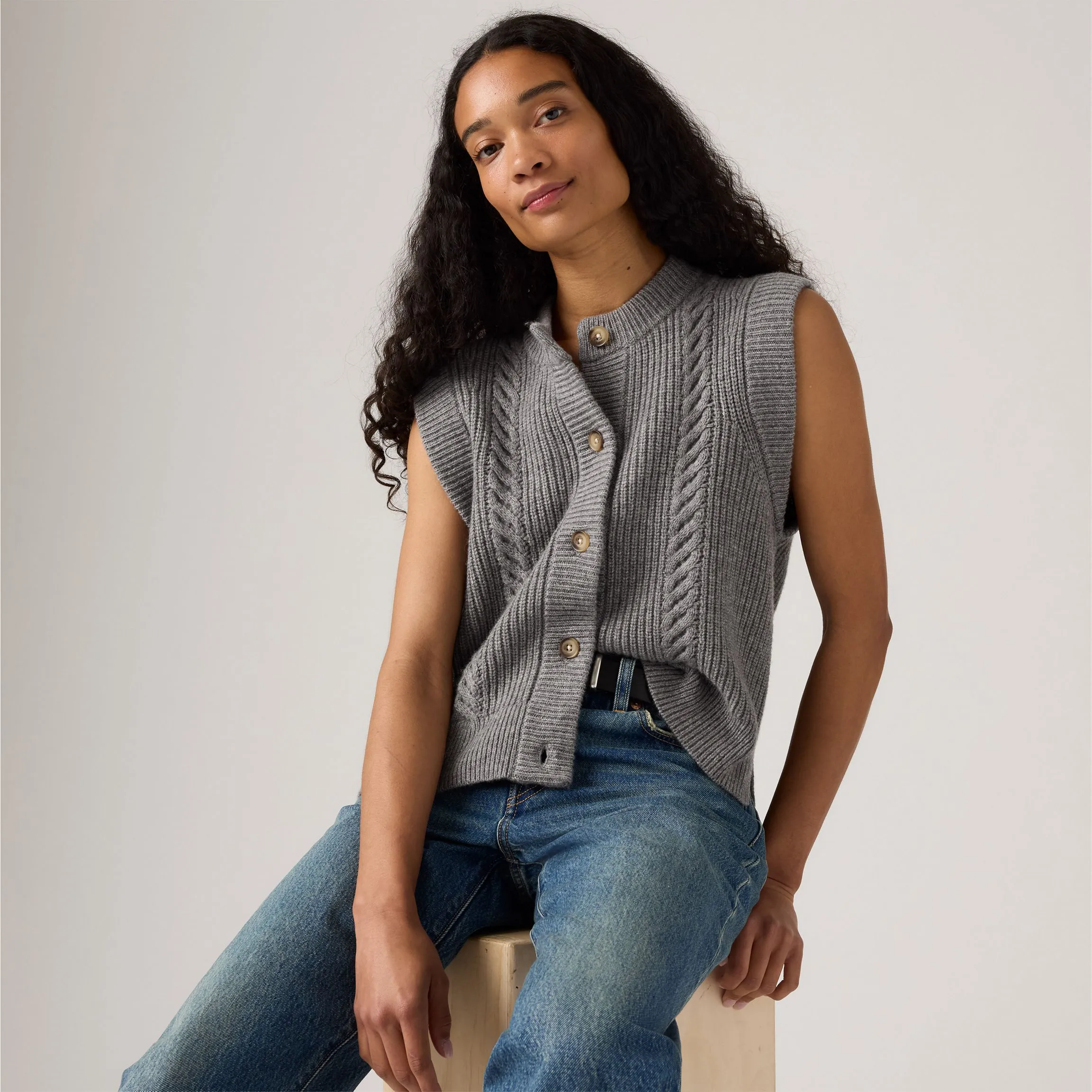 Levi's Womens Ines Cable Sweater Vest, mid heather gray - Image 3