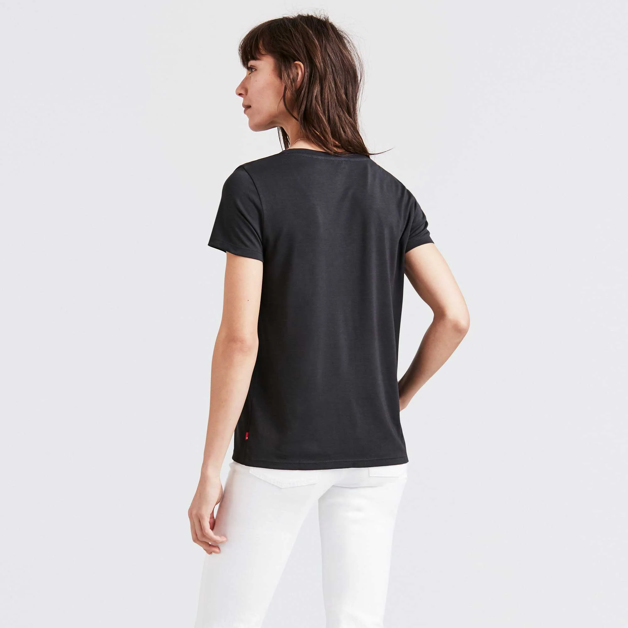 Levi's Women's Essential V-Neck - Image 3
