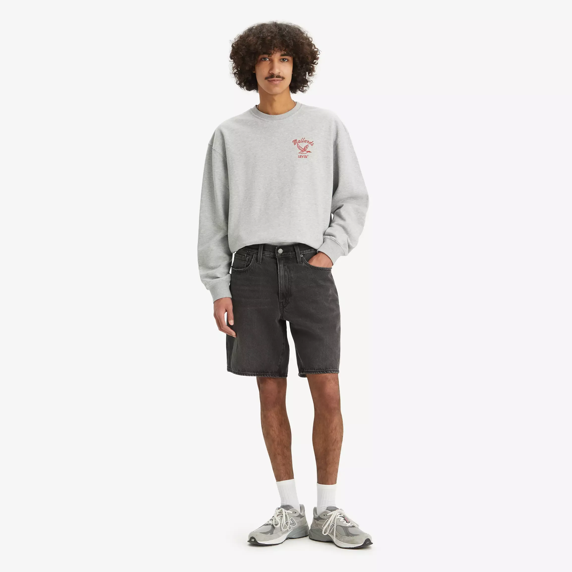 Levi's 468 Loose Shorts, we got motion
