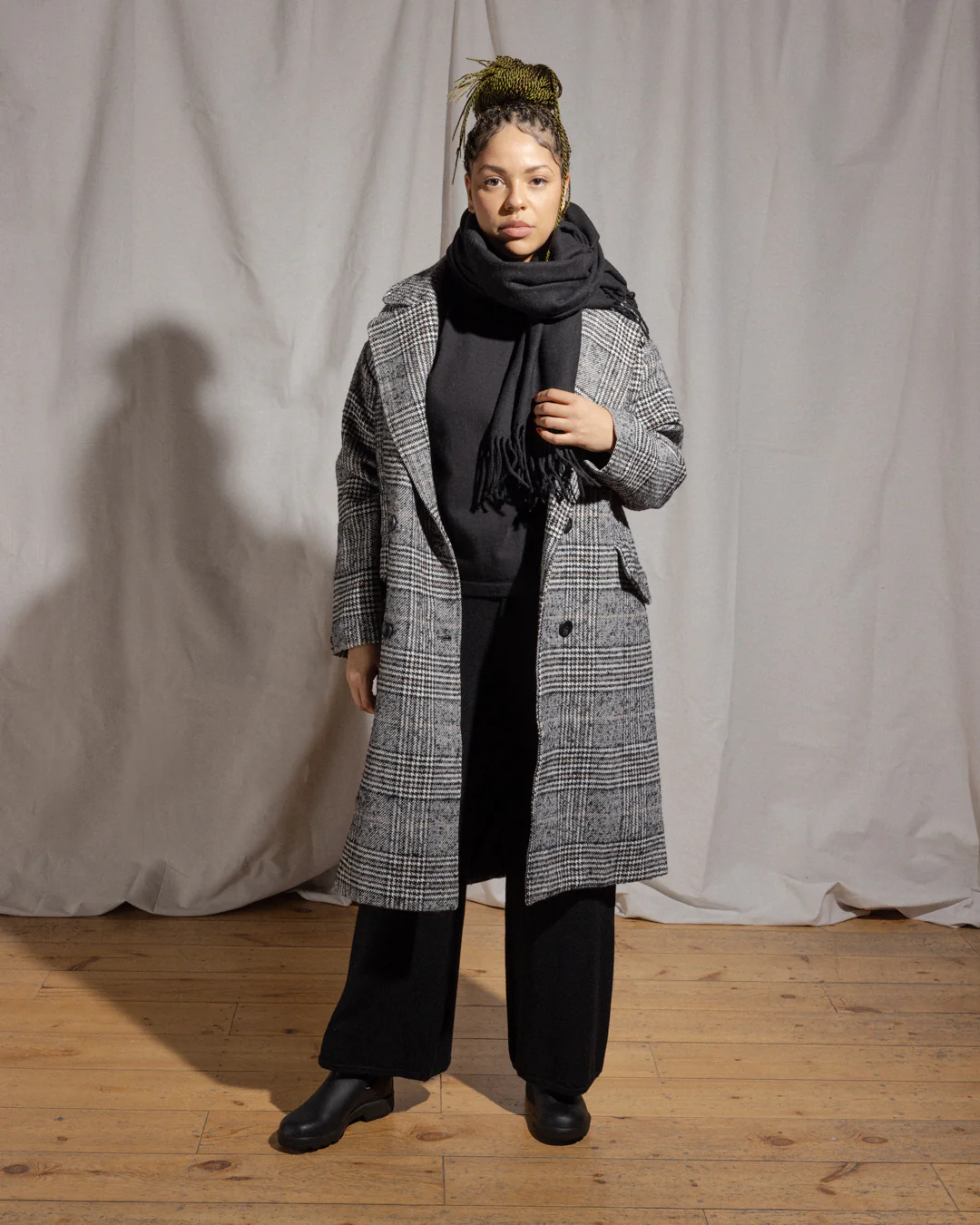 Womens Oversized Plaid Coat, black - Image 3