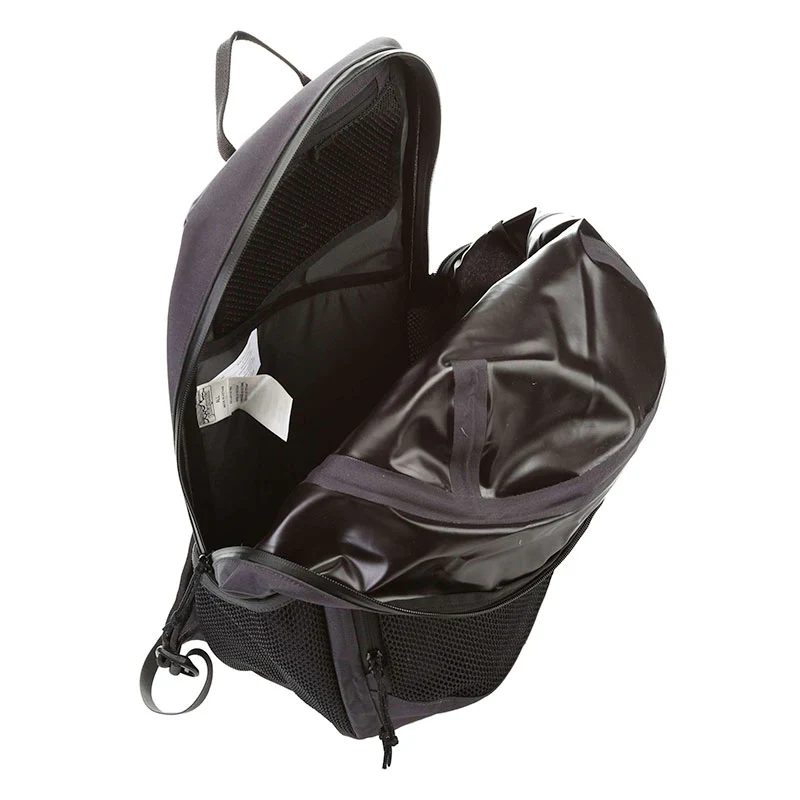 Patagonia Planing Divider backpack, Ink Black (30L) - Image 2