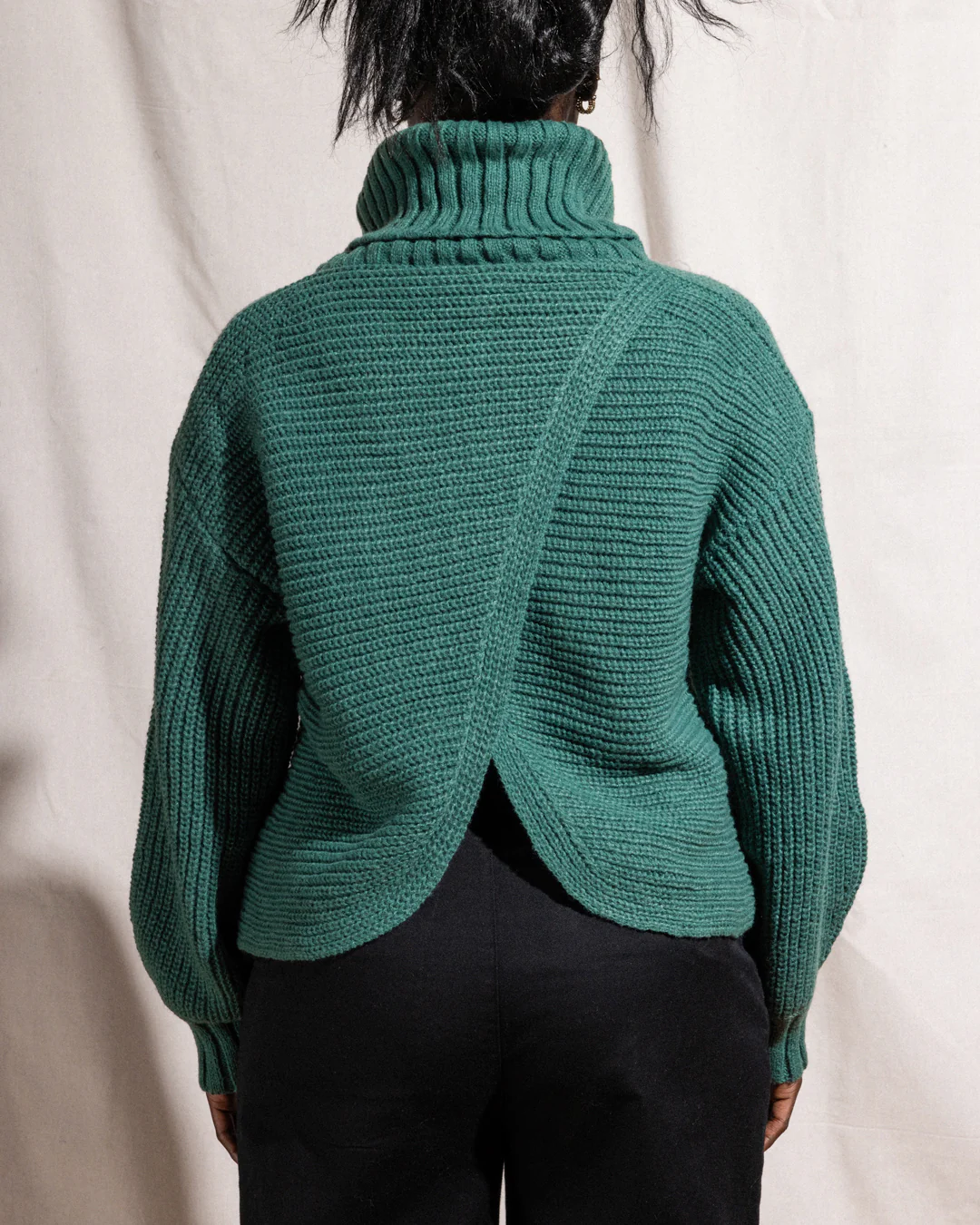 Womens Solid Oversized Turtle Neck Long Sleeve Sweater, pepper green - Image 2